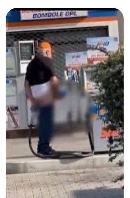 🖕politicamente scorretto🖕 tweet media