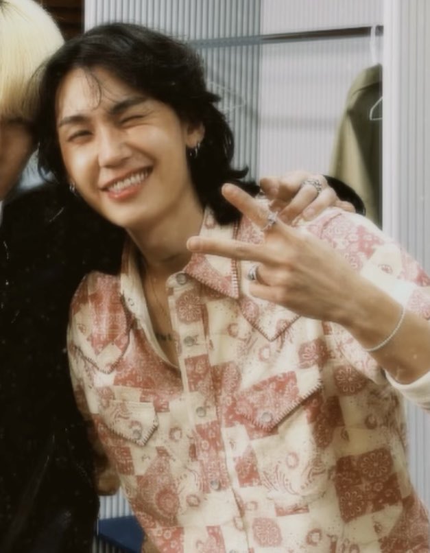 ༊*·˚ tweet media