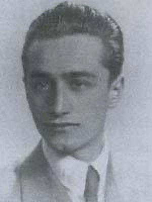 ANPIRomaPosti's tweet image. “Tu sei Leonardo? Si. Sei un capo dei banditi? No. Mi onoro di essere un capo dei Patrioti.”

Commissario politico del 1° Batt. della 4a Brg. Garibaldi "Apuania", #LeonardoUmile morì sotto tortura il #7aprile 1945 a #LiccianaNardi (#Massa).Aveva 26 anni.