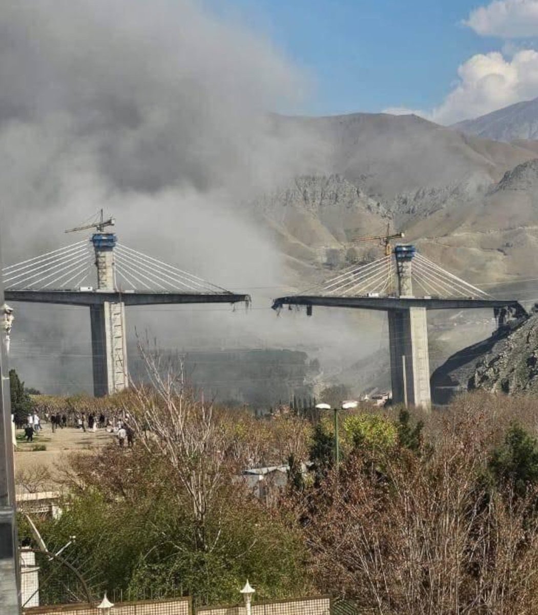 pubity's tweet photo. The biggest bridge in Iran has been destroyed by an airstrike from the United States.

It was used mostly for civilian transport. https://t.co/AR5K62JyjJ