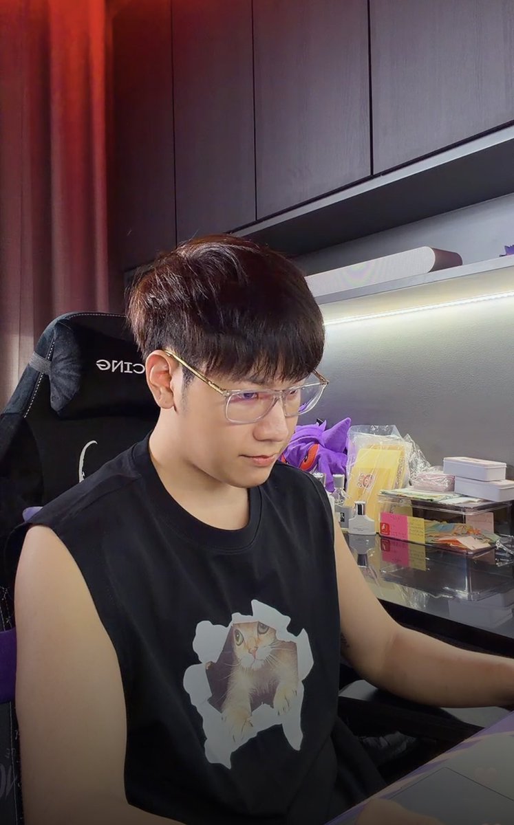 ตงชช ft. เขียนรัก 🖊️ tweet media