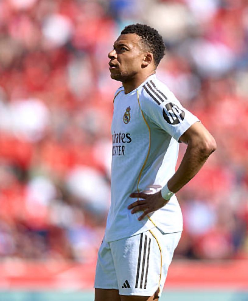 (fan) Danik tweet media