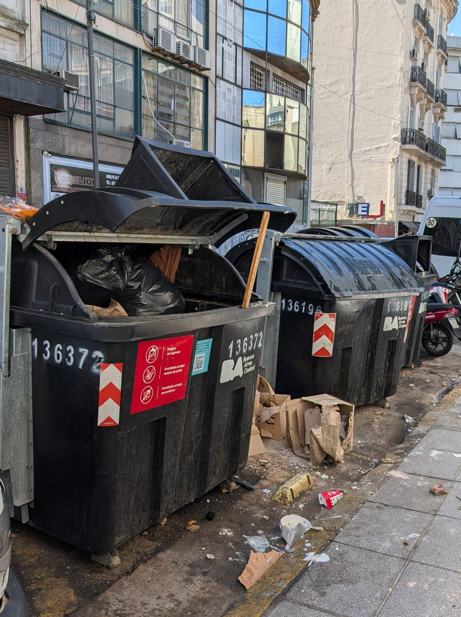 Vecinos de Monserrat tweet media