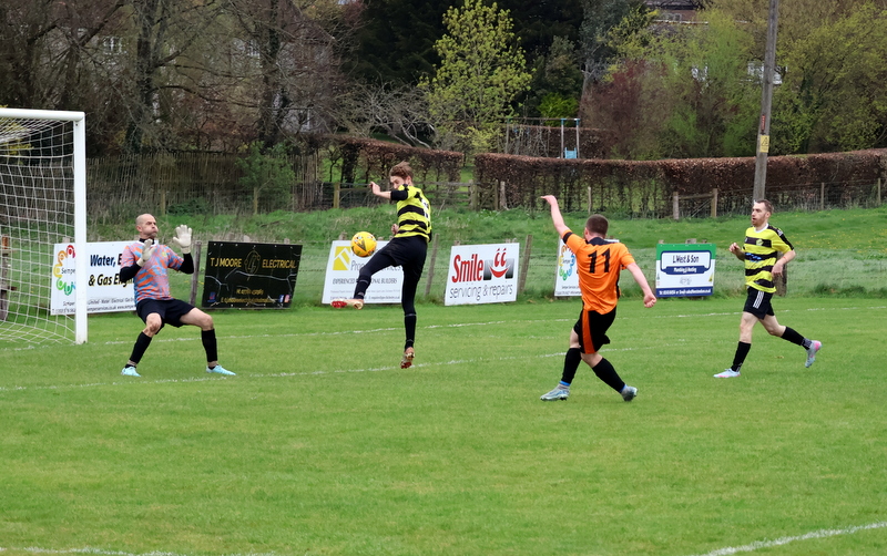 Roger Smith tweet media