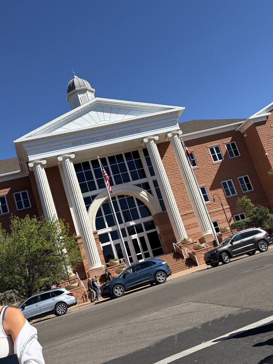 IddyBiddyUte tweet media