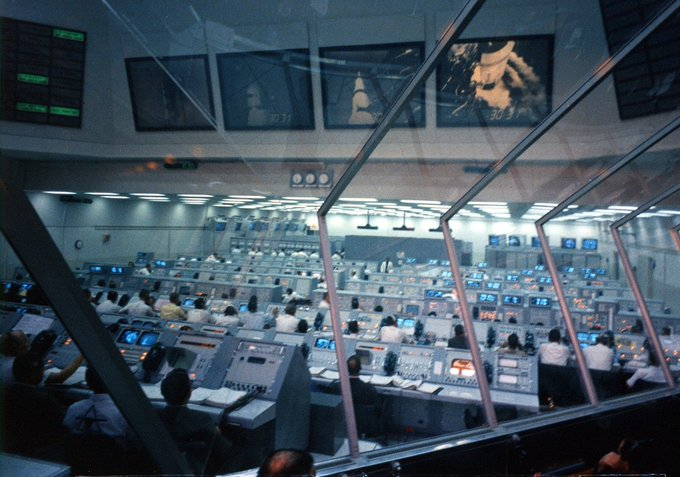 contactlight69's tweet photo. Firing Room 2 during #Apollo6 launch operations.
Taken on April 4, 1968
https://t.co/c3jCbUQFcO
https://t.co/38OK3ZphGJ https://t.co/trG1HrHjS7