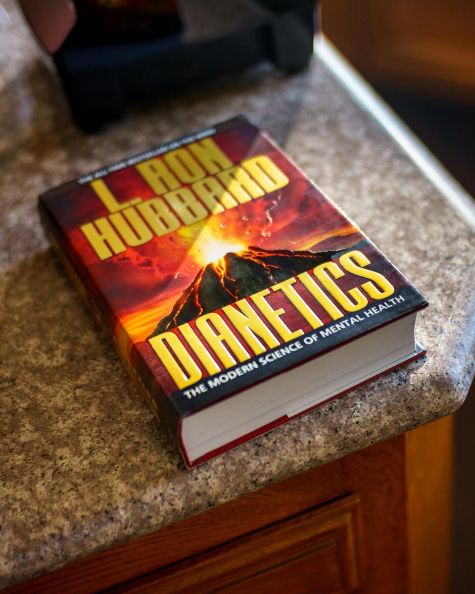 Dianetics tweet media
