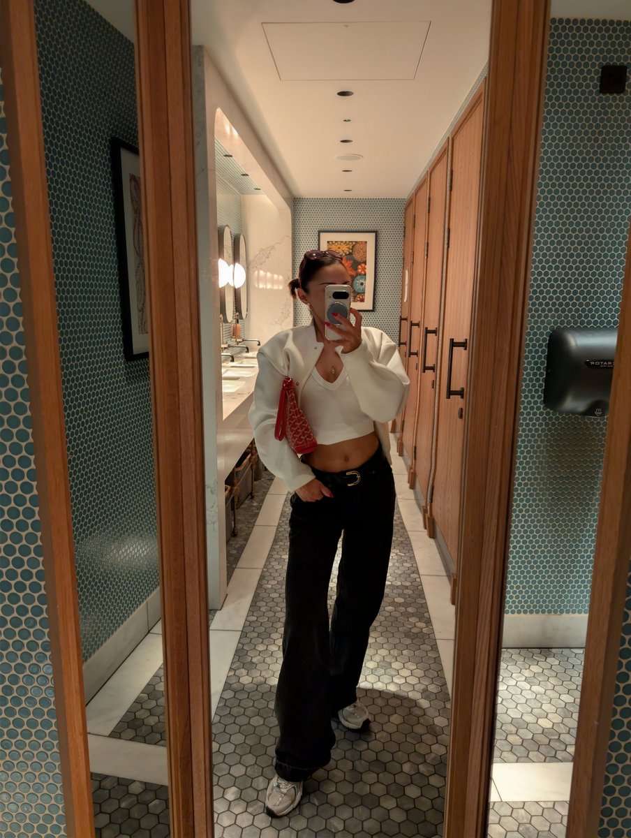 ʙ ᴀ ᴡ ɪ ♔ tweet media