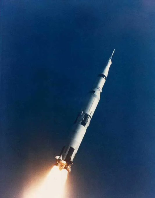 contactlight69's tweet photo. #Apollo6 (also known as AS-502), launched on April 4, 1968, was the final unmanned test of the Saturn V launch vehicle and Apollo Command & Service modules. AS-502 climbs to orbit, as seen from chase-plane.
https://t.co/c3jCbUQFcO
https://t.co/38OK3ZphGJ https://t.co/tiO3Iimrjq