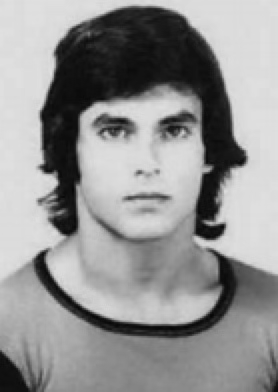 ANPIRomaPosti's tweet photo. Ginnasta brasiliano emigrato a #BuenosAires, #SergioTulaSinberberg venne sequestrato l’#8aprile 1976 dagli squadroni della morte argentini.Aveva 21 anni.Fu fu detenuto presso il #CCD "El Campito" e nella guarnigione militare di "Campo de Mayo".
A tutt'oggi risulta scomparso. https://t.co/IMfPay2S4A