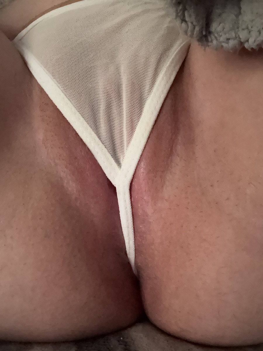 sekaiscout's tweet photo. the only underwear that women should be wearing https://t.co/sygbxjI7T4