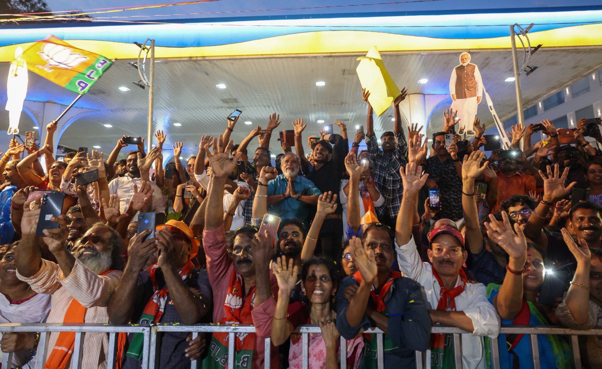 In May last year, the Vizhinjam International Deepwater Multipurpose Seaport was dedicated to the nation. This will place Keralam in an important position on the maritime map. Numerous road and highway projects in and around Thiruvananthapuram are also having a transformative