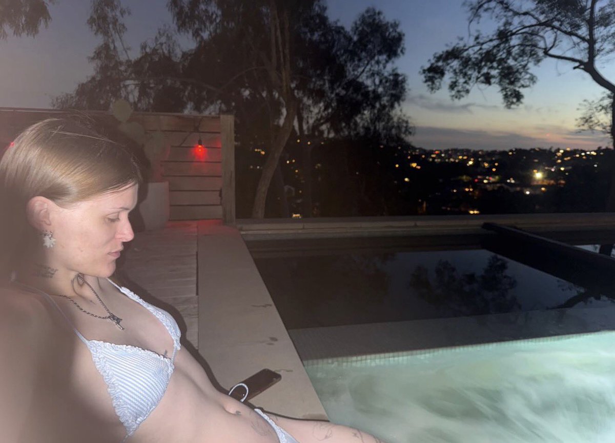 the girl anachronism tweet media