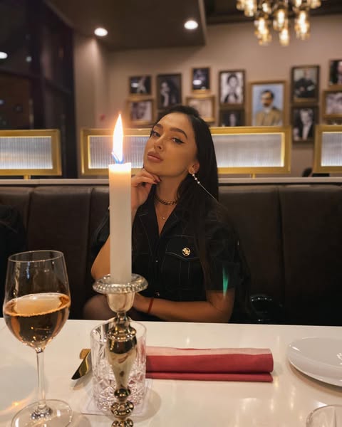 Anna000s's tweet photo. Dreamy girls’ night out 🥂 Candlelit dinner, endless laughs, and the best company. Nothing beats time with my girl.#GirlsNight https://t.co/cyaezYdJgO