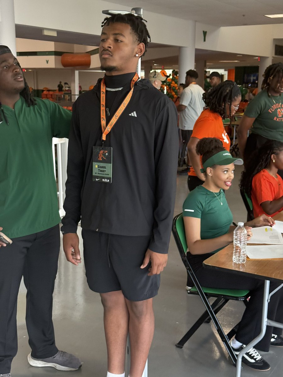 Daniel Terry tweet media