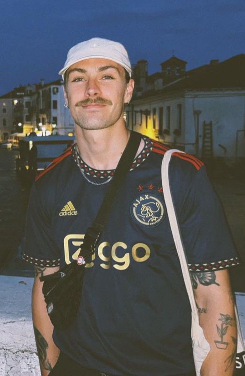 flye$t ✨ tweet media