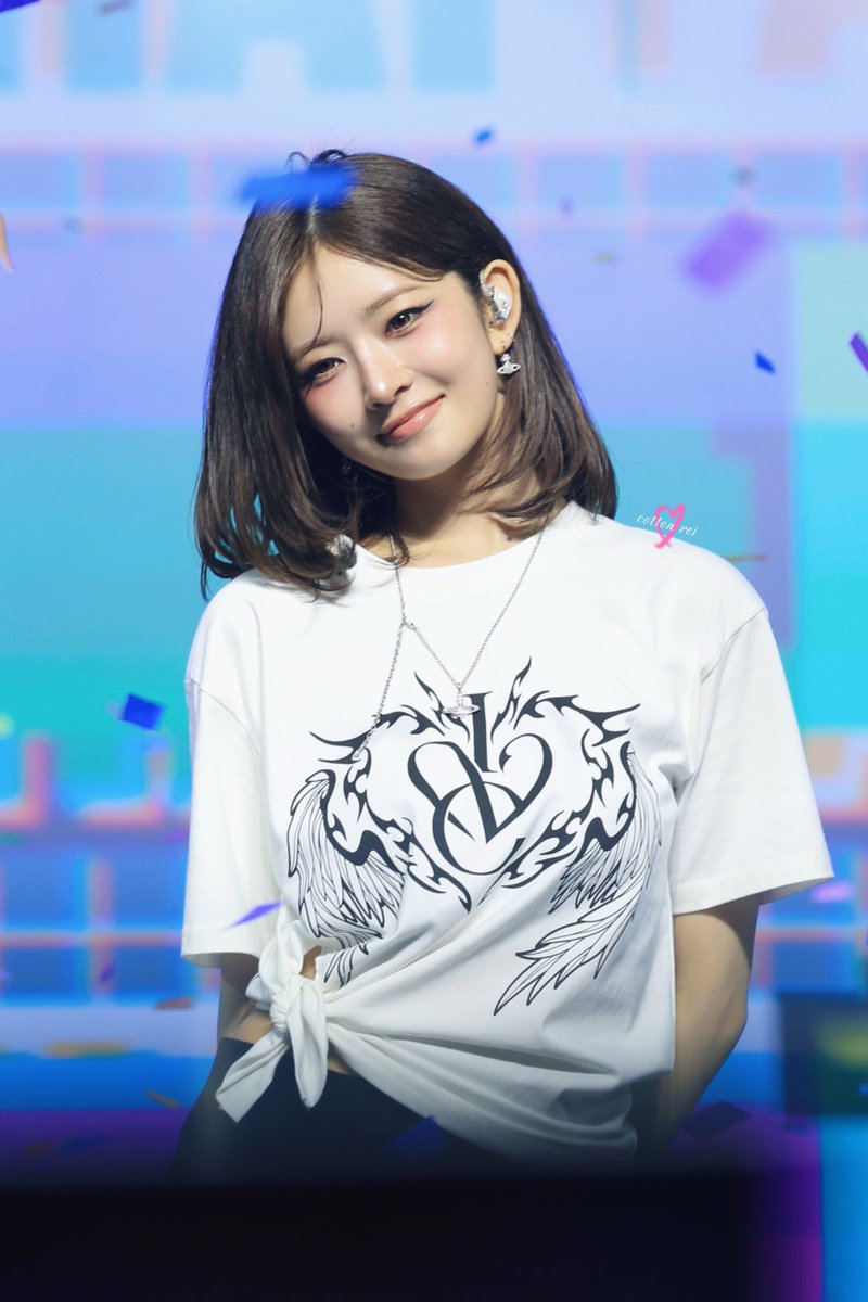 hourly rei tweet media