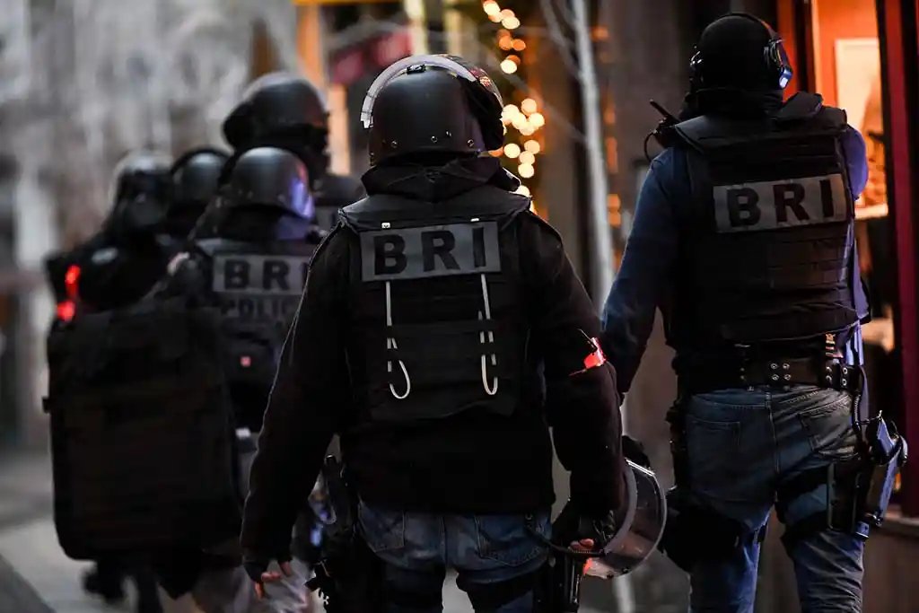 Fdesouche.com est une revue de presse tweet media