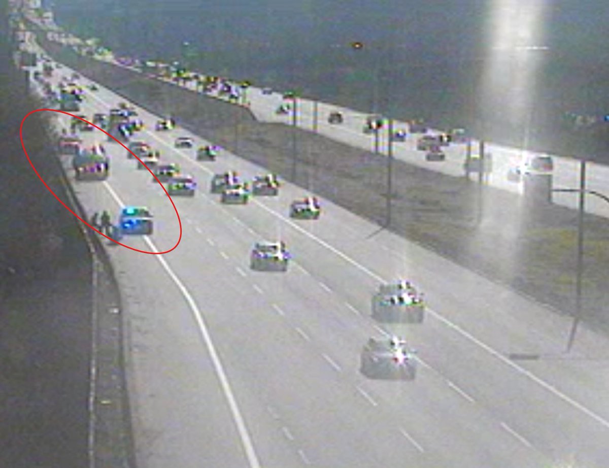 DriveBC's tweet image. ⚠️#BCHwy1 -westbound police incident blocking the right lane east of #BCHwy15 [176th Street]. #SlowDownMoveOver🦺#SDMO🦺 @BCHwyPatrol #SurreyBC