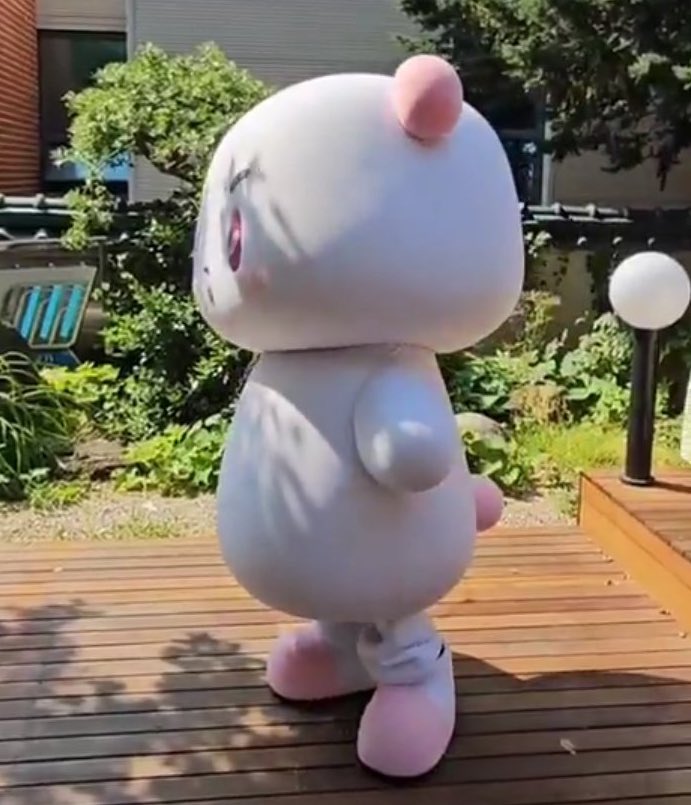 jei ୨୧ tweet media