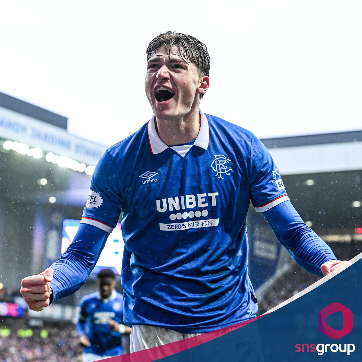 snsgroup's tweet image. Rangers go top of the league! 

#Rangers | 📸
