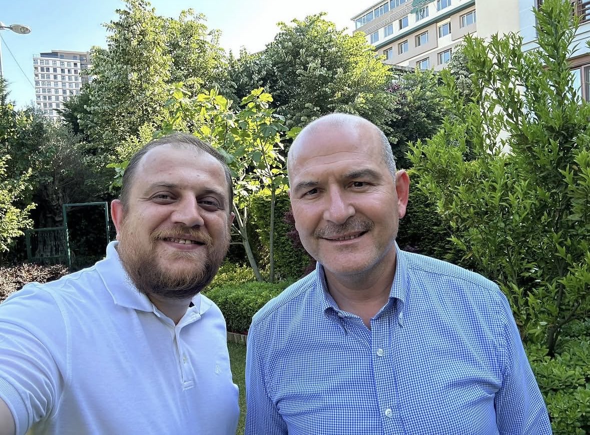 Seyhan♏️💛❤️ tweet media