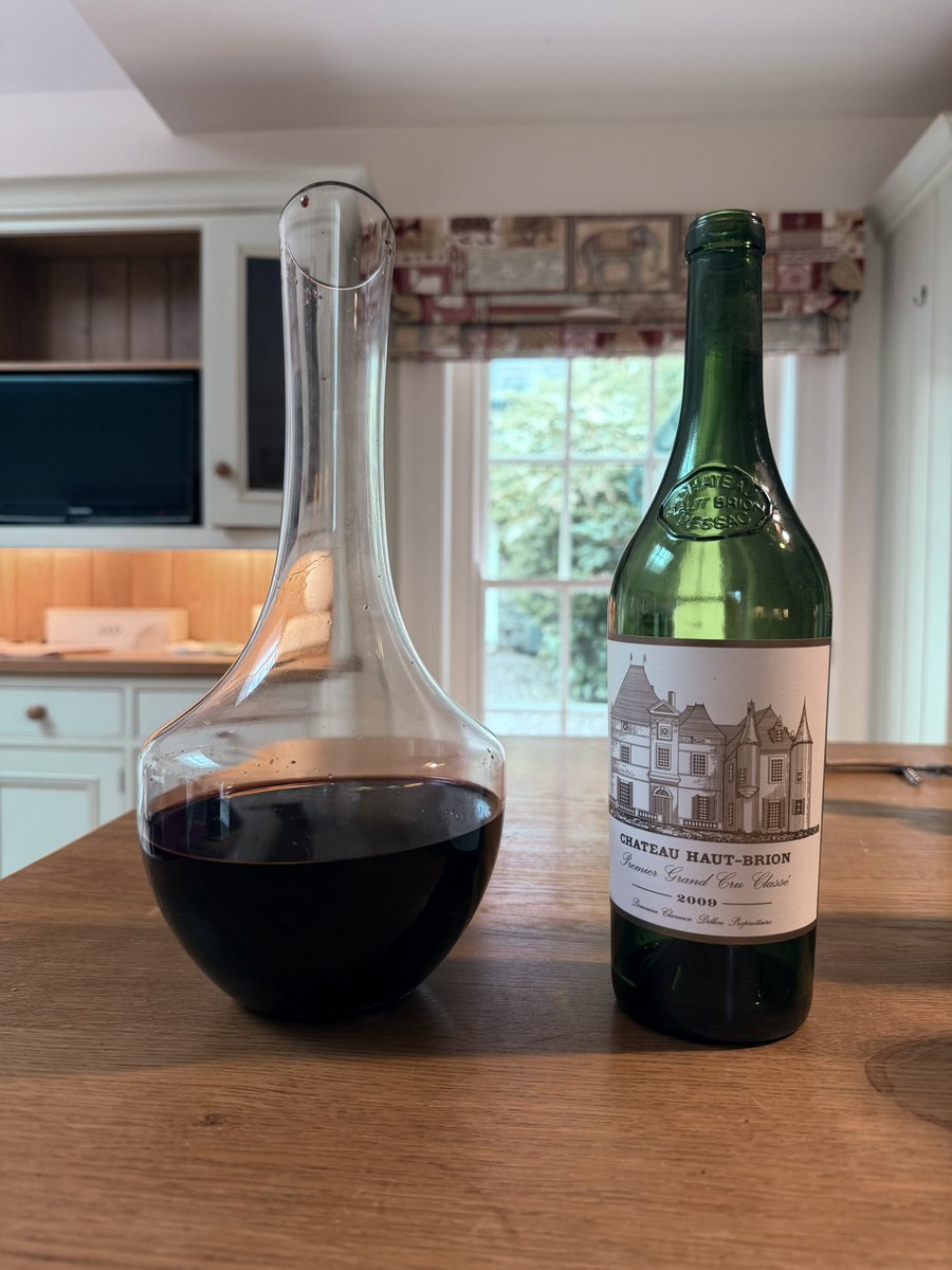 Laurence Fox tweet media