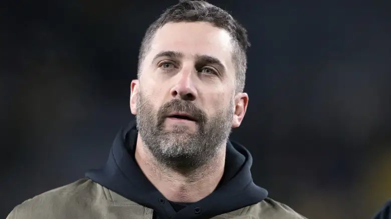 postcrabcore's tweet photo. Is there a more punchable face in the National Football League? https://t.co/NjM2XfqaI2