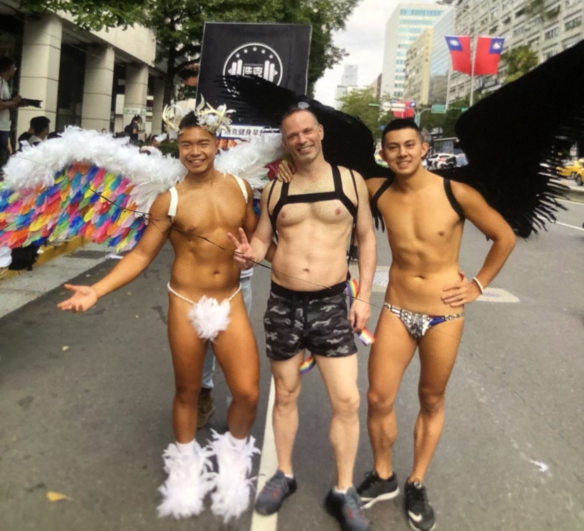 aznhorxxx tweet media