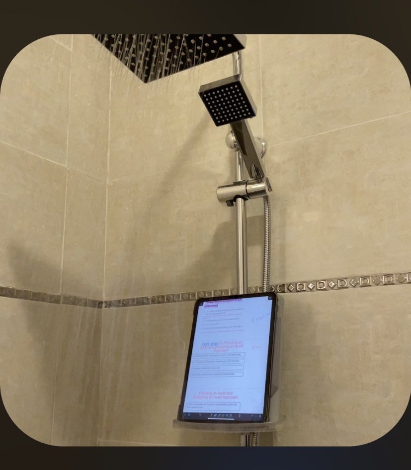 رِهـام tweet media