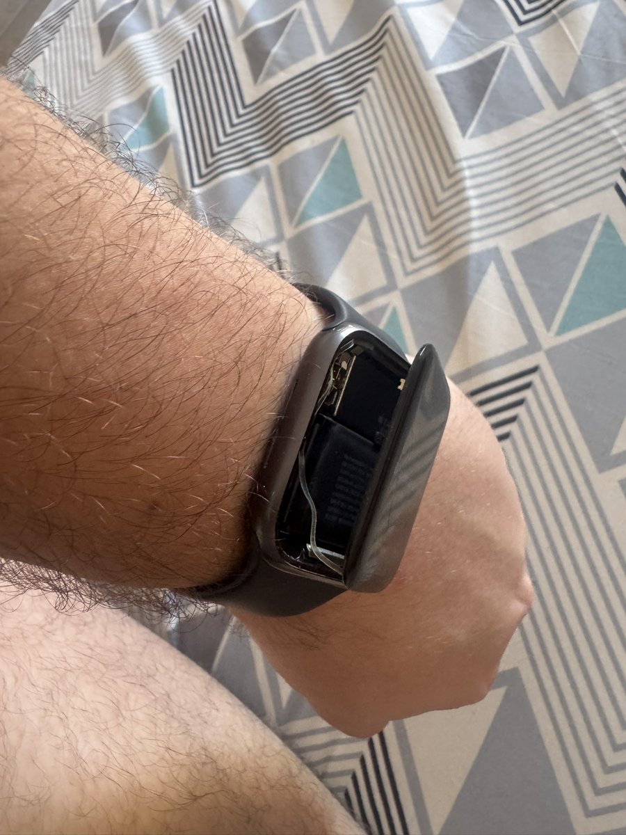 Edison Santiago tweet media