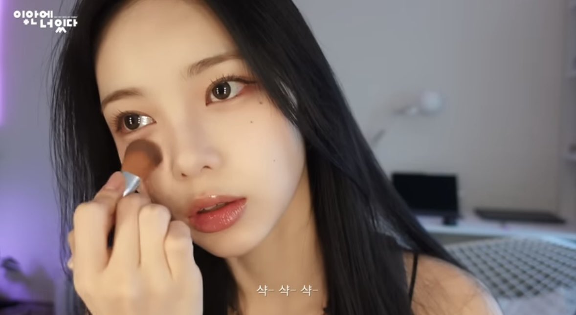 안유명한 tweet media