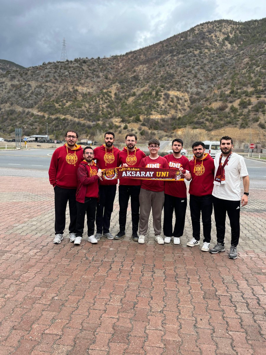 uAUNIAksaray's tweet photo. SENİNLEYİZ HER YERDEYİZ!

GALATASARAY’IMIZI ts deplasmanında yalnız bırakmamak için yollardayız.

#ultrAslanUNI https://t.co/HssREi1sKW