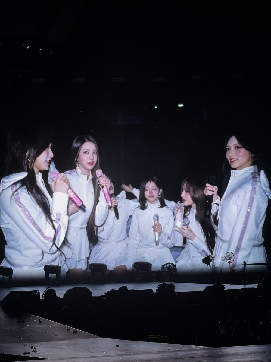 ive pics tweet media