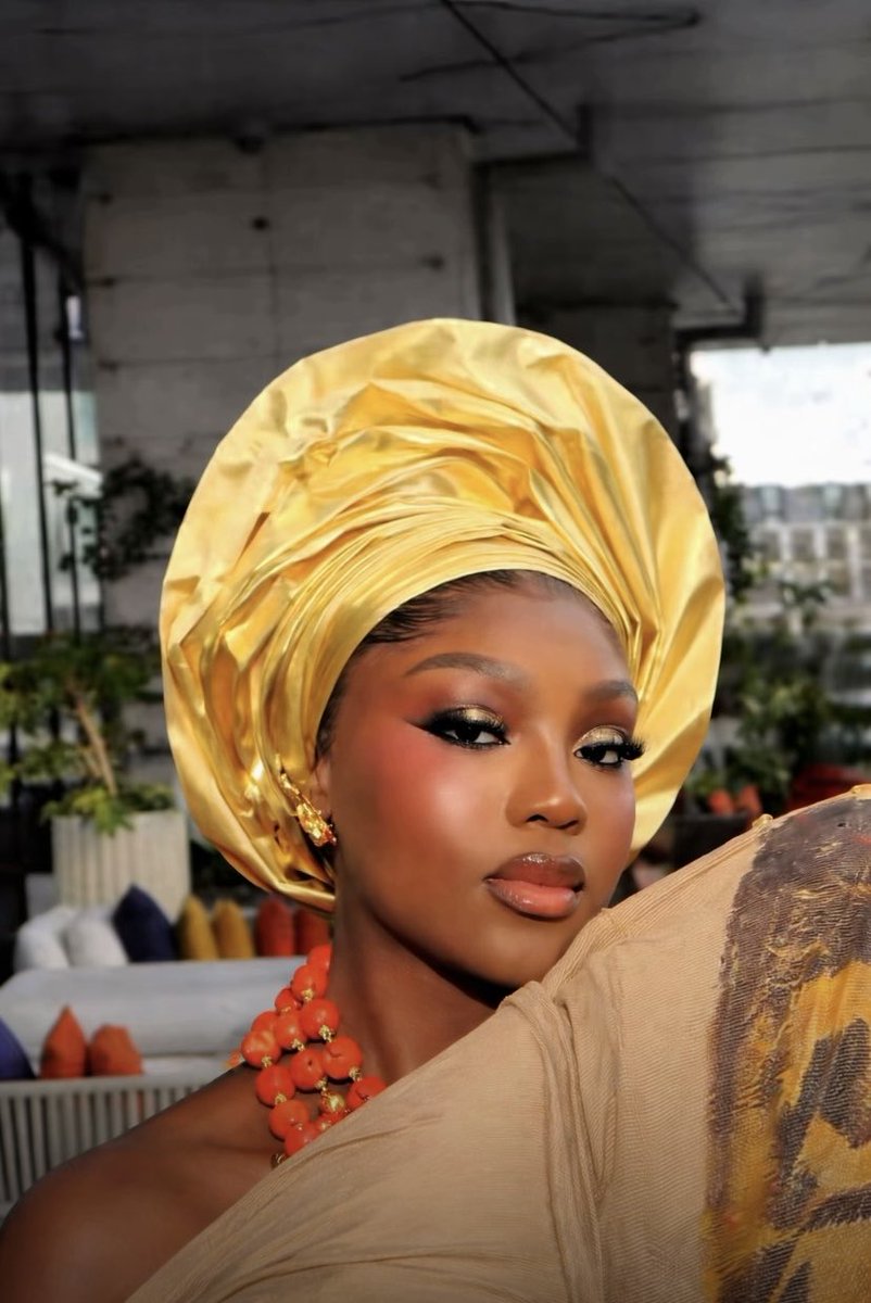 SAYRAHLUKE tweet media