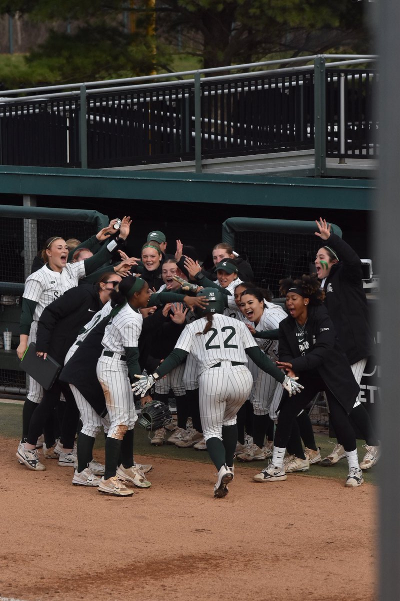 SSR_MSU's tweet photo. Following a shutout game one of a doubleheader against Illinois, Michigan State softball stumbled in game two. A 7-run first inning from Illinois was too much to overcome and MSU ultimately fell 12-6. A rubber game on Sunday will determine who takes the series. https://t.co/Q0JK3ggCzt