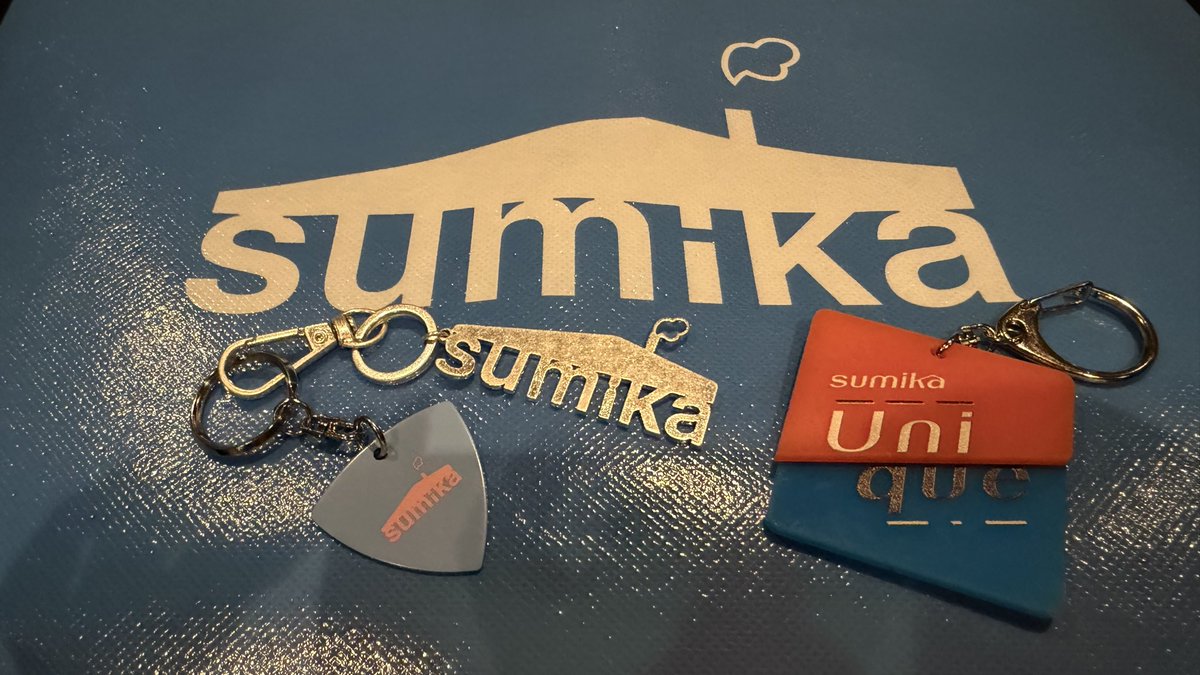 rockncameron's tweet photo. 初めてツアー初日行けた
Uniqueの由来聞いて
私のことだってなってた

右向け右で本当に右でいいの？って
思う天邪鬼

そんな私にはぴったりのツアーだったなぁ
これからもsumikaと人間する

素敵なツアーになりますように！
いってらっしゃい！！
#sumika #Unique https://t.co/RiwgAdqDPs