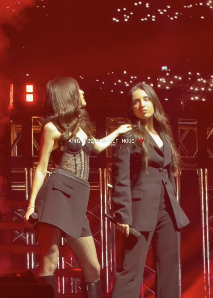 Aurora15_ tweet media