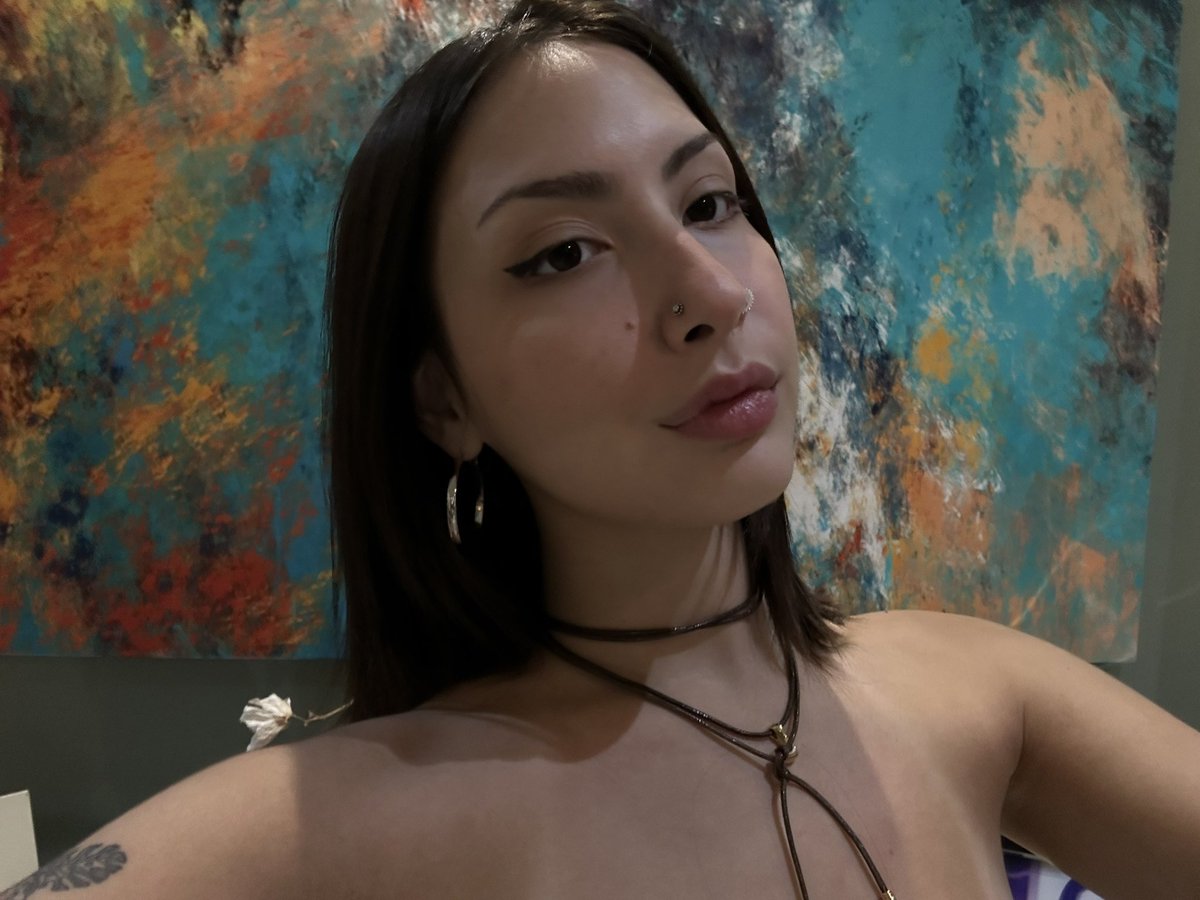 laurinha tweet media