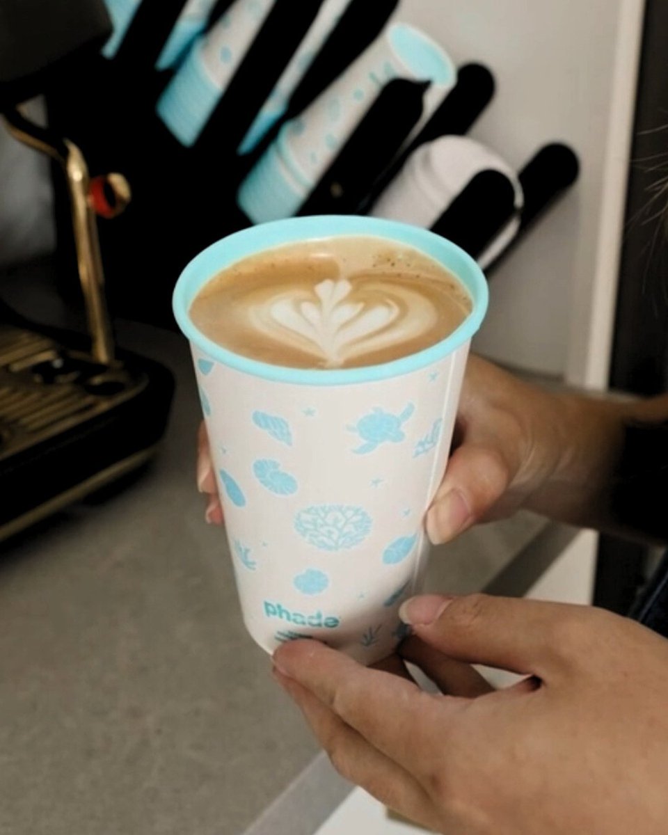 phadeStraws's tweet image. The perfect latte moment. ☕ phade cups are made with plant-based PHA and designed to return to nature — helping reduce plastic waste with every sip. #phade #marinebiodegradable #compostable 📸: Cat Herrington