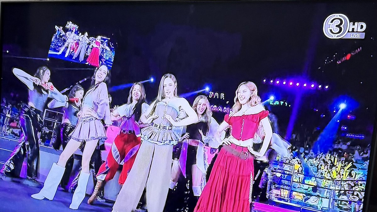 ablueblackcat's tweet photo. เจอ #Girlslikeme #4EVE
#56ปีCh3LandDomDDay https://t.co/ahR8vkZKcK
