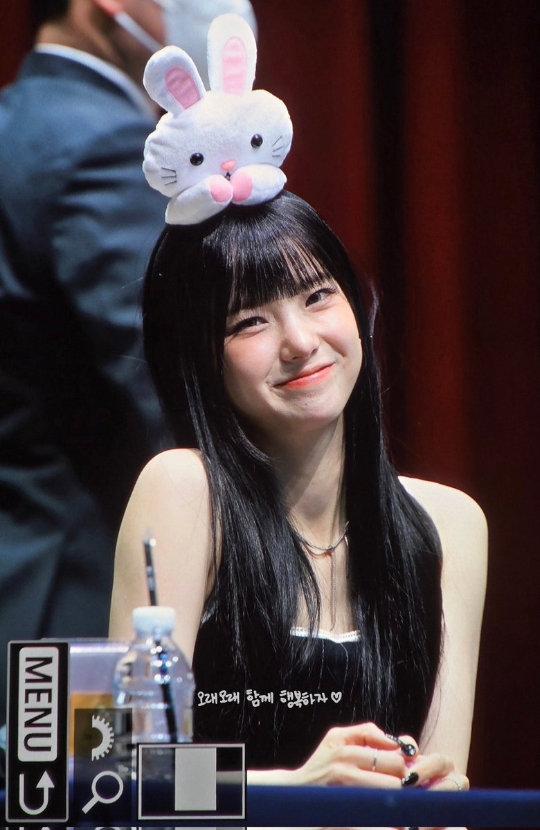 cthemomentsss tweet media