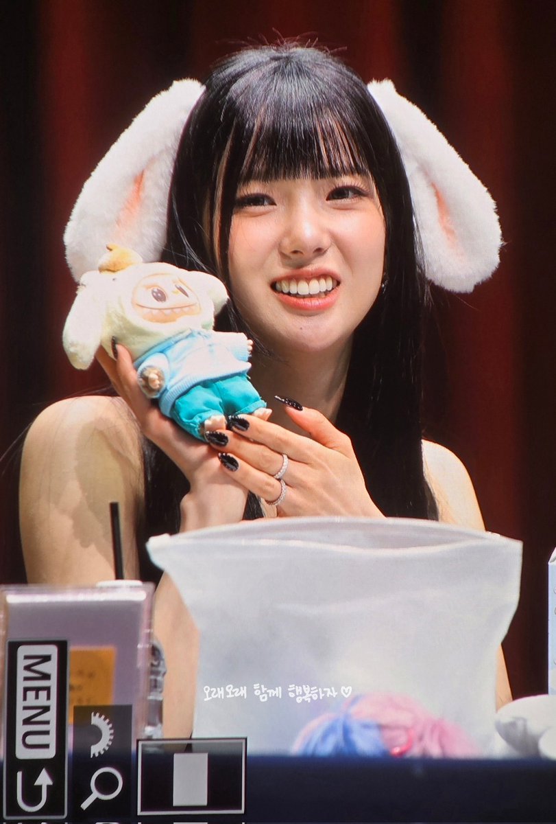 cthemomentsss tweet media