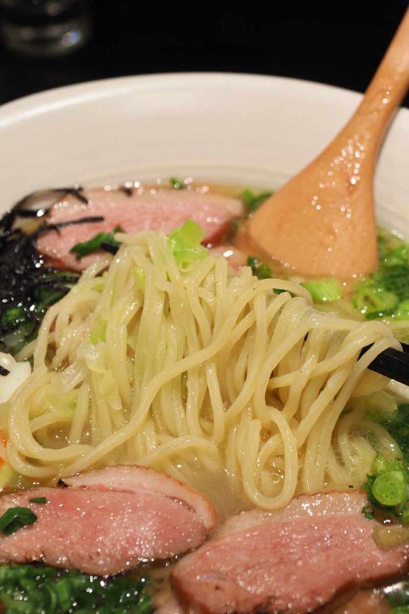 commando beer tweet media