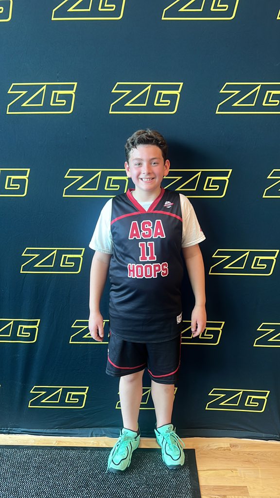zg_newengland's tweet photo. Dyer Bratt of @ASAHoopsNation was a monster on the boards grabbing over 15 rebounds for the game and leading his team in scoring in the first half🔥 making him the #ZGPOTG #ZGEaster https://t.co/rRxczypx3C