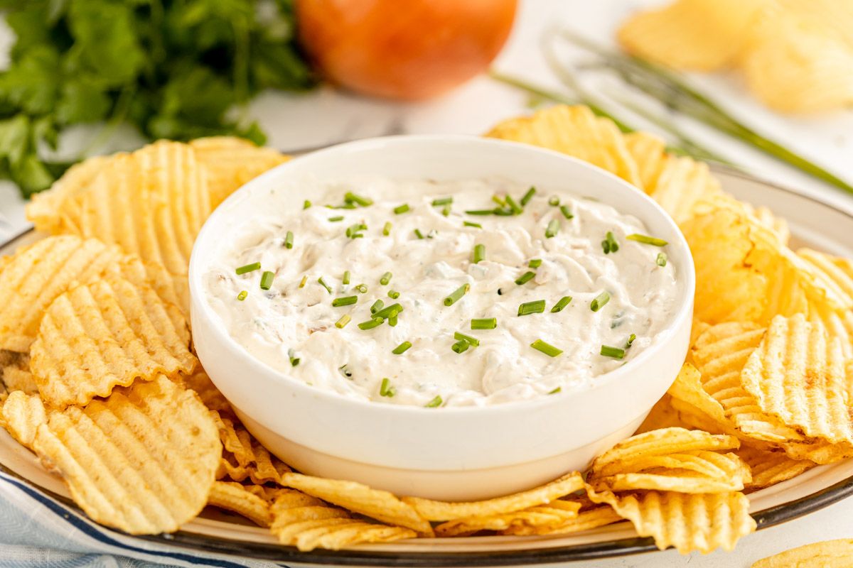 kyleecooks's tweet image. Rich and creamy, this homemade French Onion Dip recipe will be your go-to for gatherings! Super easy to make, with real ingredients, you'll love it!  #homemadedip #snackideas #appetizer #frenchonion #kyleecooks kyleecooks.com/french-onion-d…