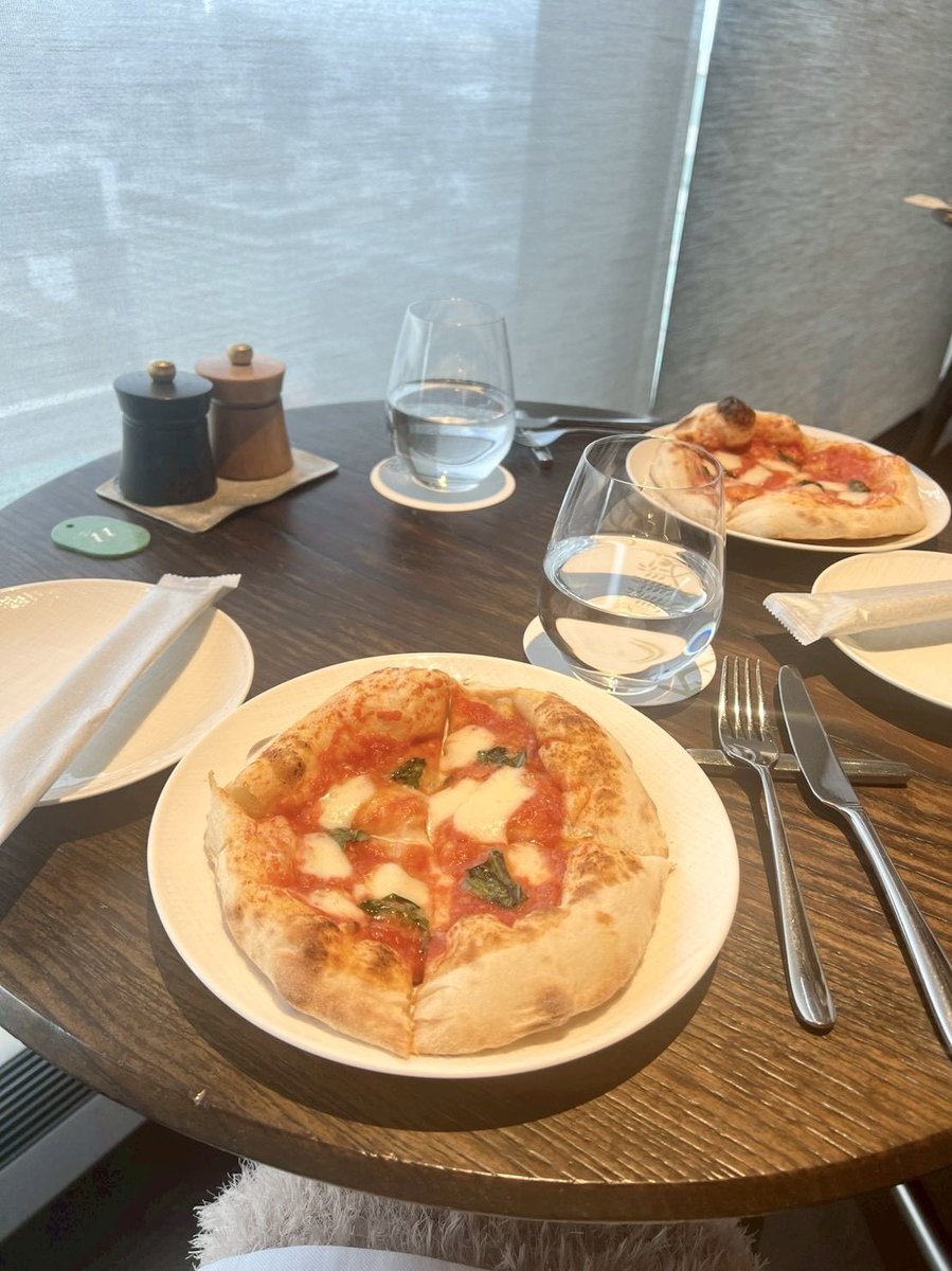 sae_ogura's tweet photo. 結構前の写真ですが、大学時代の友人とご飯に🍴たくさんお話しができて楽しい時間でした！#pigneto #ランチ https://t.co/IIdS3UenXb