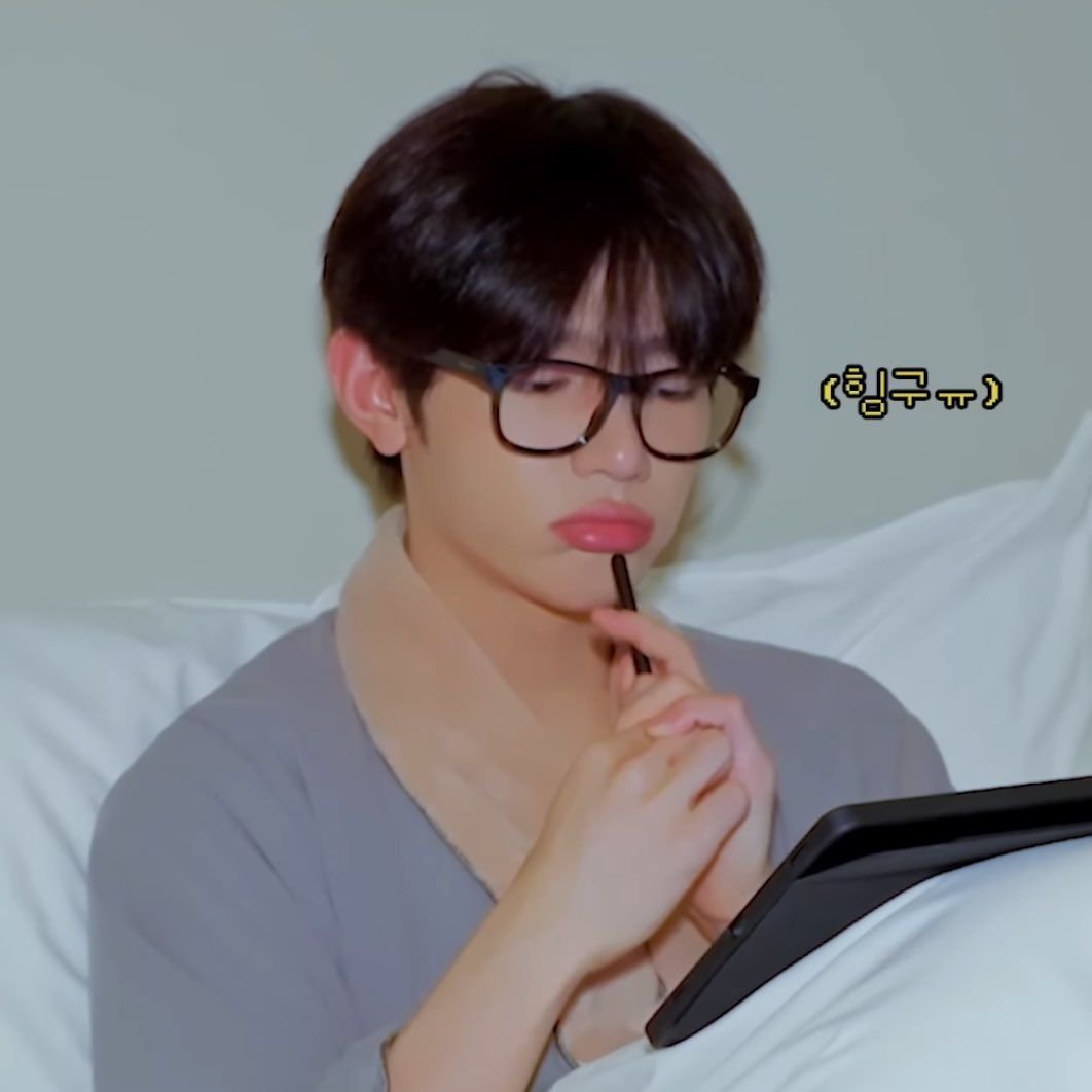 Chazh🎻 tweet media