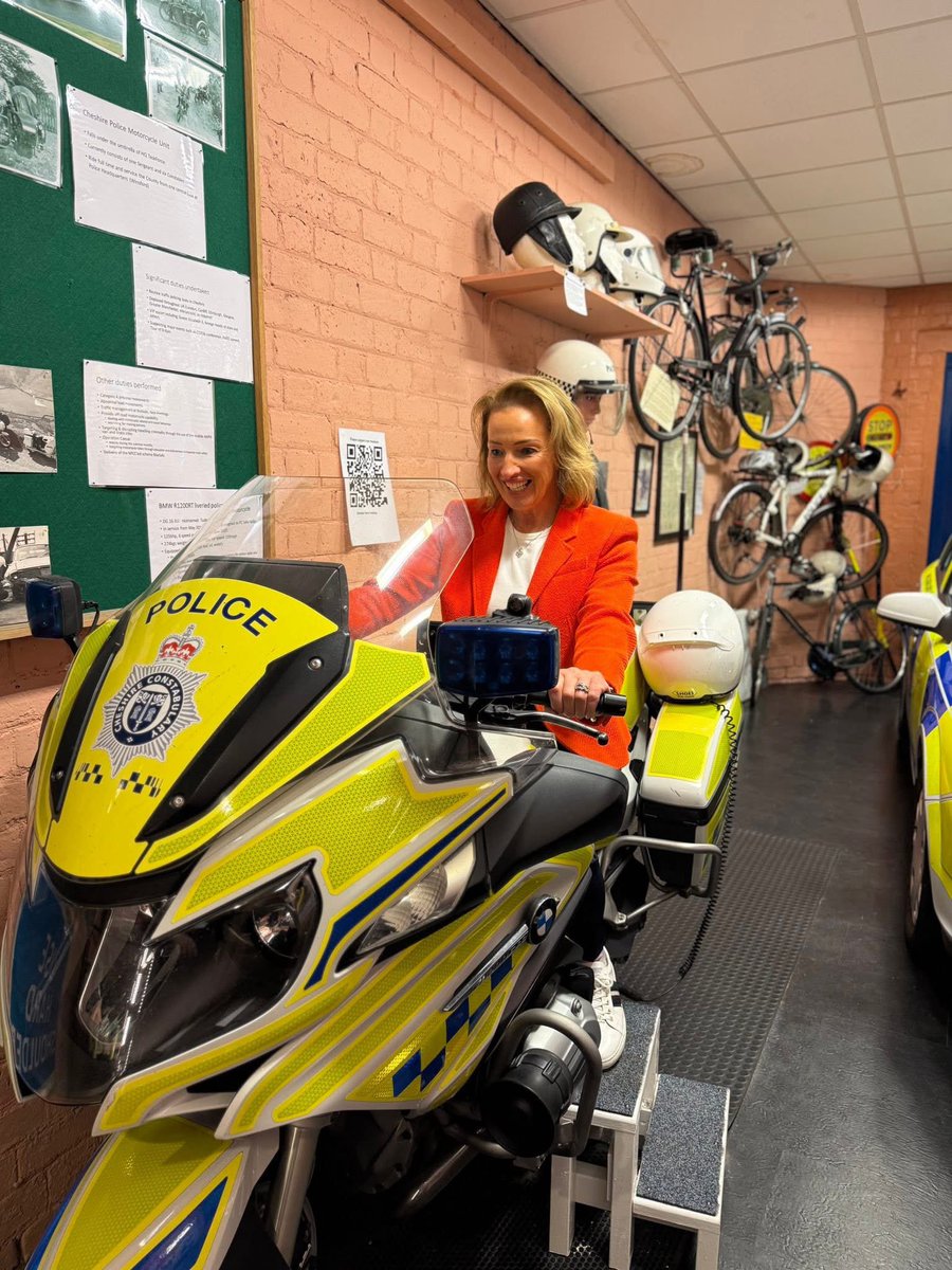 ReformDaily_'s tweet image. 🚓 Sarah Pochin visited The Museum of Policing in Warrington

“A genuinely fascinating place that tells the story of policing in our county”

#ReformUK #Cheshire #PolicingHistory