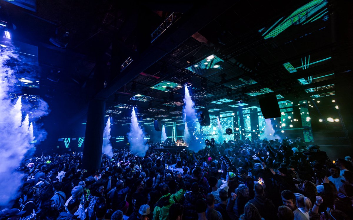 Tomorrowland tweet media